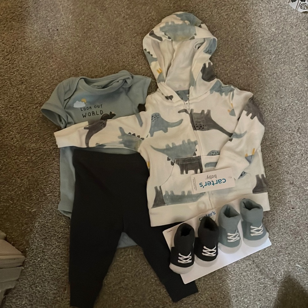 Baby sweatshirt, onesie, pants, booties